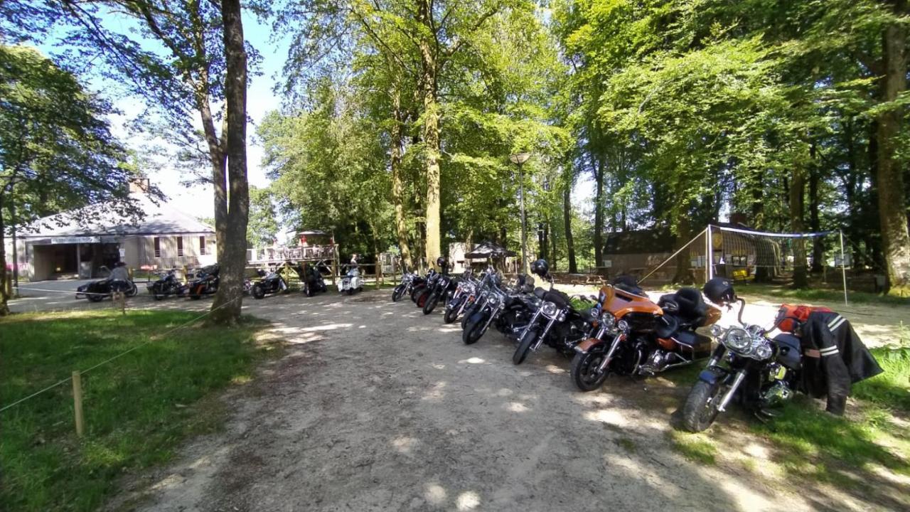 L'Etape En Foret Saint-Sever-Calvados Εξωτερικό φωτογραφία