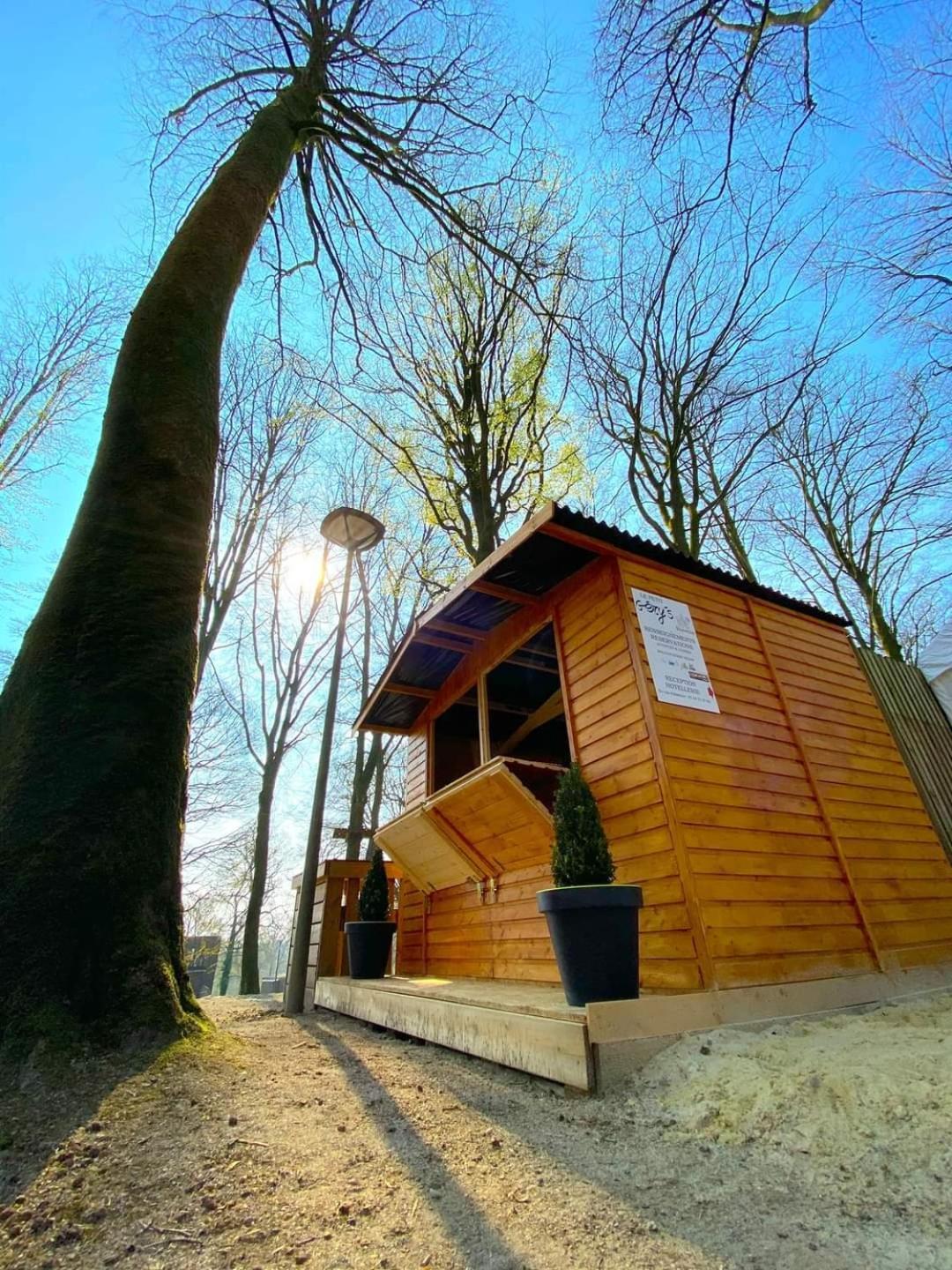 L'Etape En Foret Saint-Sever-Calvados Εξωτερικό φωτογραφία